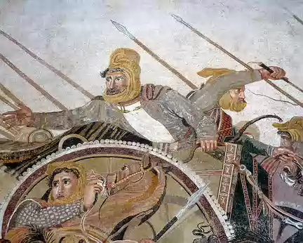 PXL230 ... et son rival Darius III qui bat en retraite. La panique se lie dans les yeux des Perses